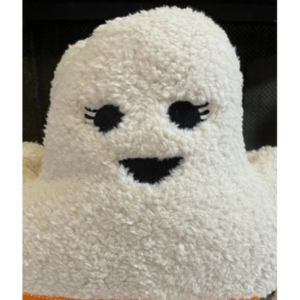 New 2 Halloween Throw Pillows Ghost by Novogratz Smiling Boy And Girl Sherpa